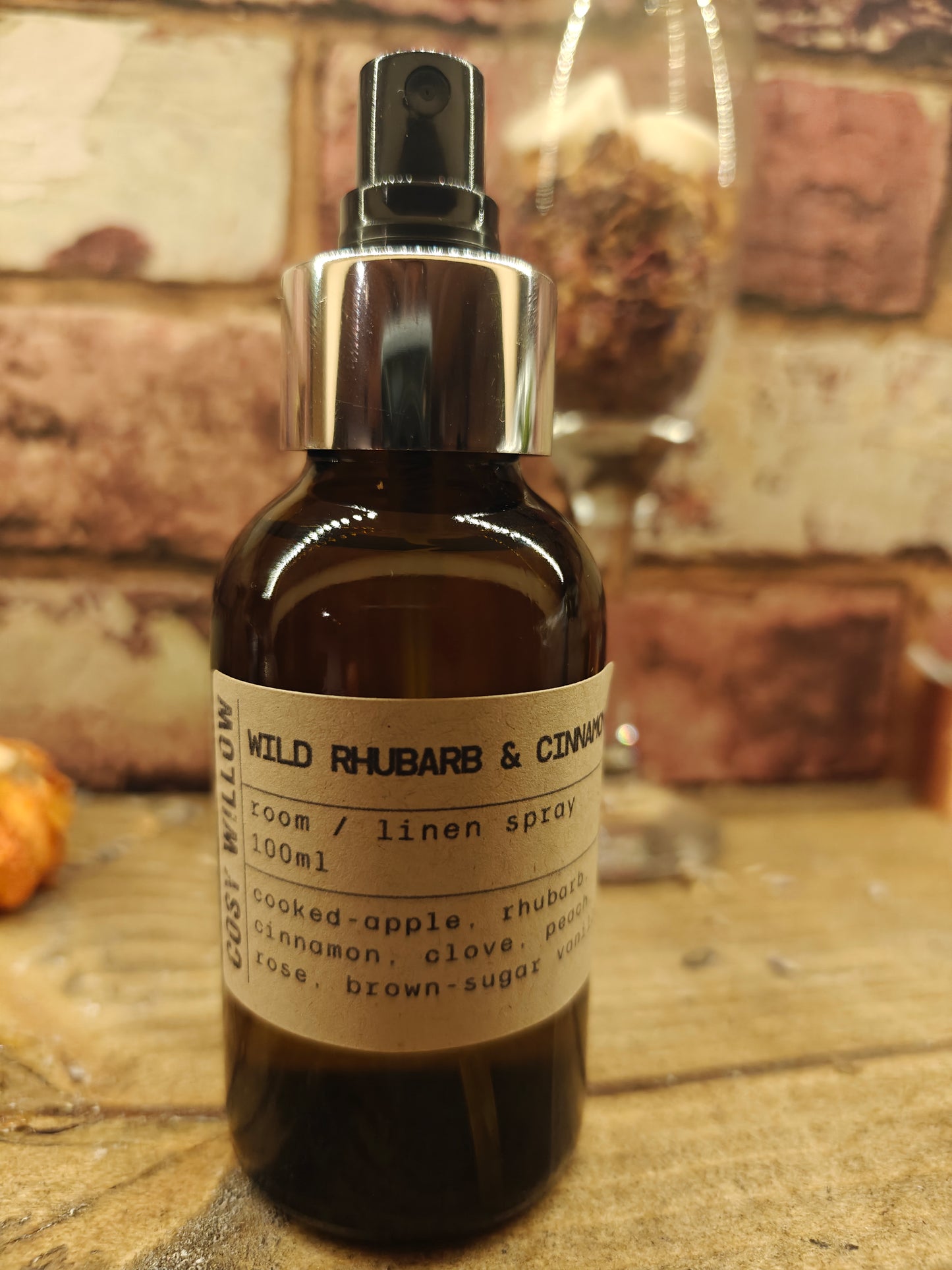 Wild Rhubarb & Cinnamon room/linen Spray 100ml